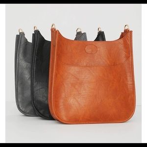 Social Threads Vegan Crossbody/Messenger Bag